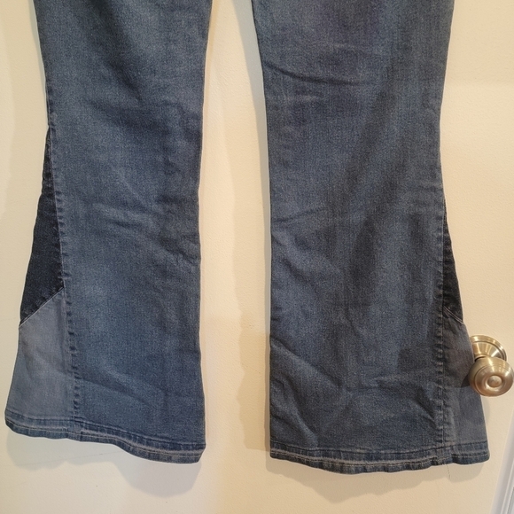 Driftwood Cleo Besties Trilogy Contrast Color Denim Flare Leg Jeans Size 32 - Picture 7 of 17
